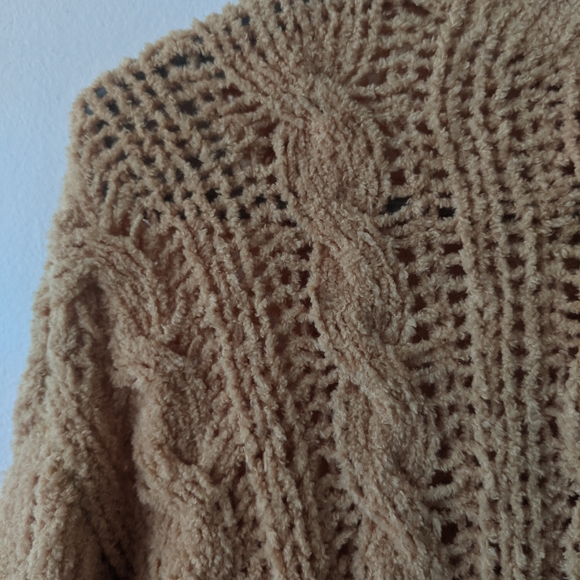 Soft Yellow AEO Sweater - Picture 2 of 3